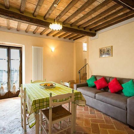 Borgo Pie' Di Gamboi Villa Chianni Luaran gambar