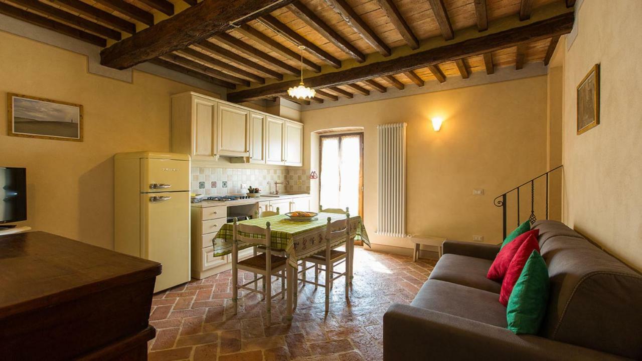 Borgo Pie' Di Gamboi Villa Chianni Luaran gambar
