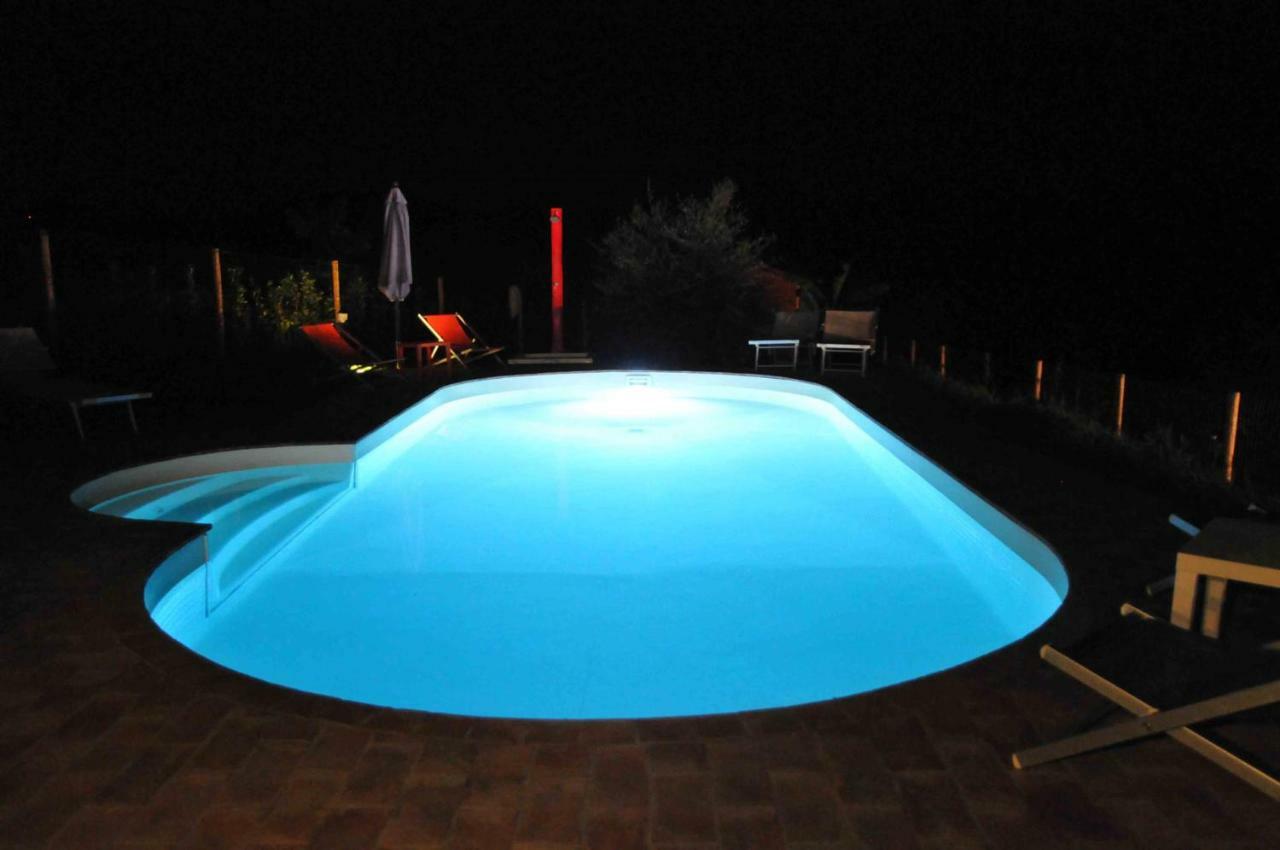 Borgo Pie' Di Gamboi Villa Chianni Luaran gambar