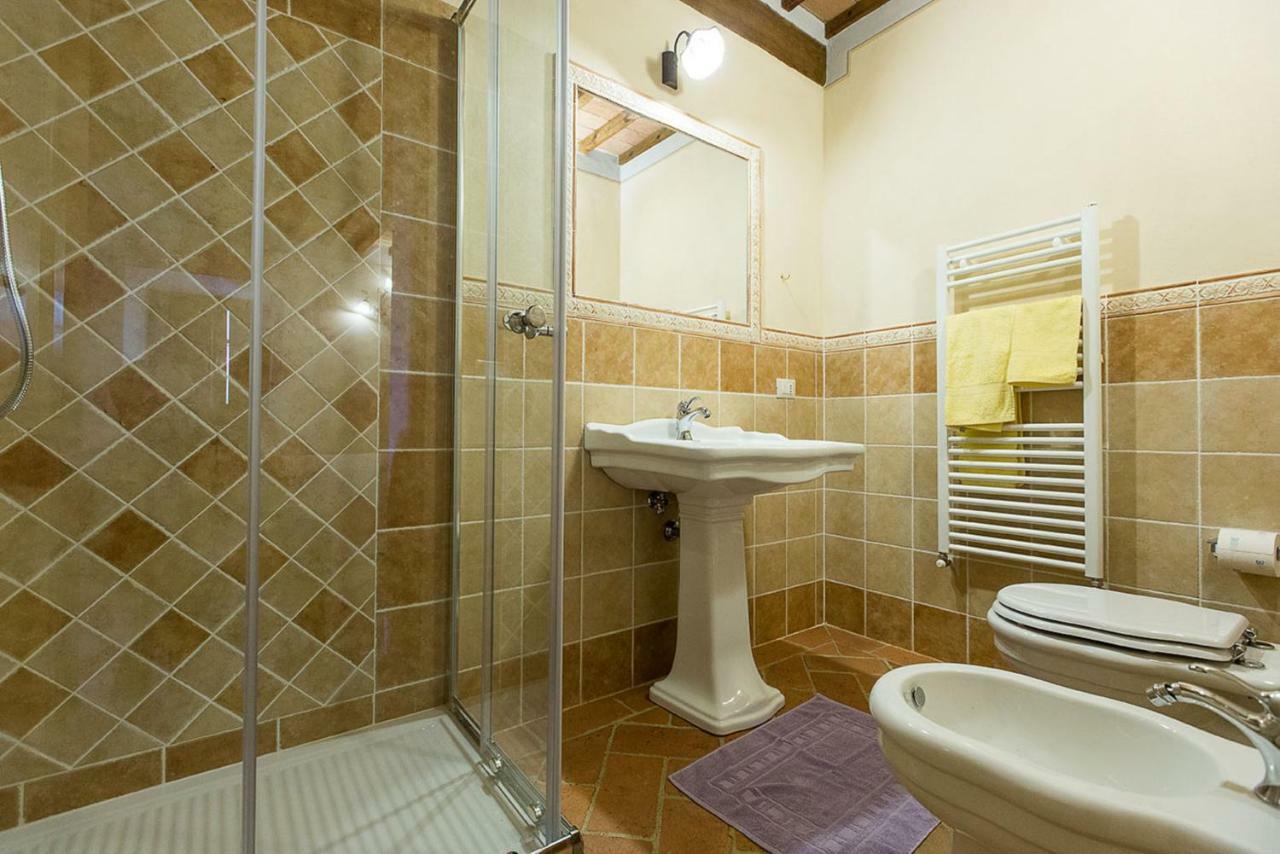 Borgo Pie' Di Gamboi Villa Chianni Luaran gambar