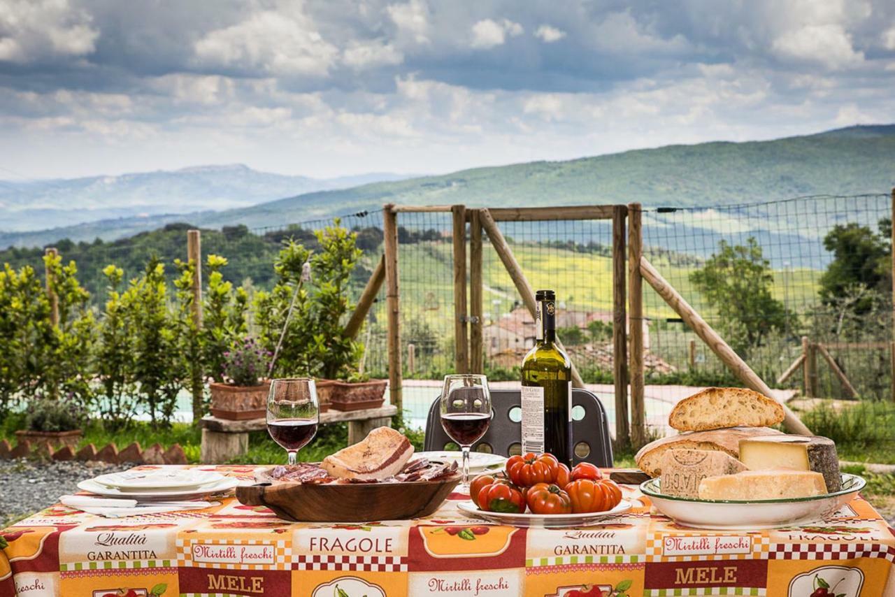 Borgo Pie' Di Gamboi Villa Chianni Luaran gambar