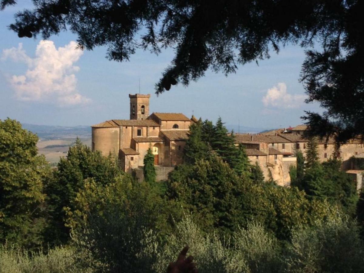 Borgo Pie' Di Gamboi Villa Chianni Luaran gambar